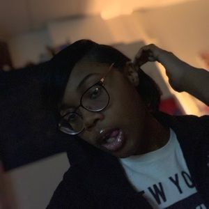 Meet your Posher, Destani